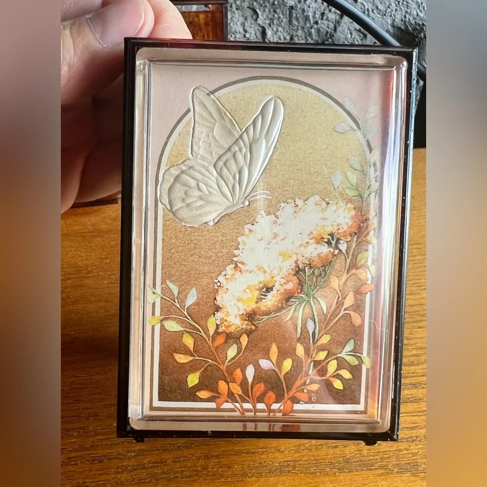 Amber Stained Plastic Springbok Hallmark Pencil and Sticky notes holder